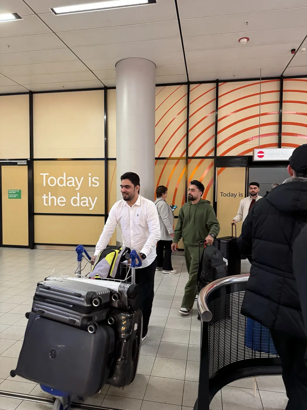 Aankomst van de delegatie op Schiphol
